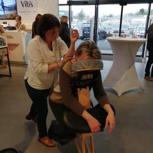 Une séance de massage assis avec Séphrobien