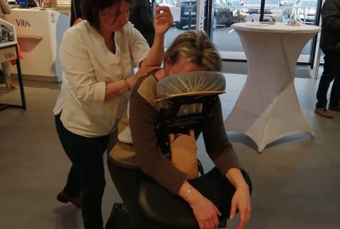 Une séance de massage assis avec Séphrobien